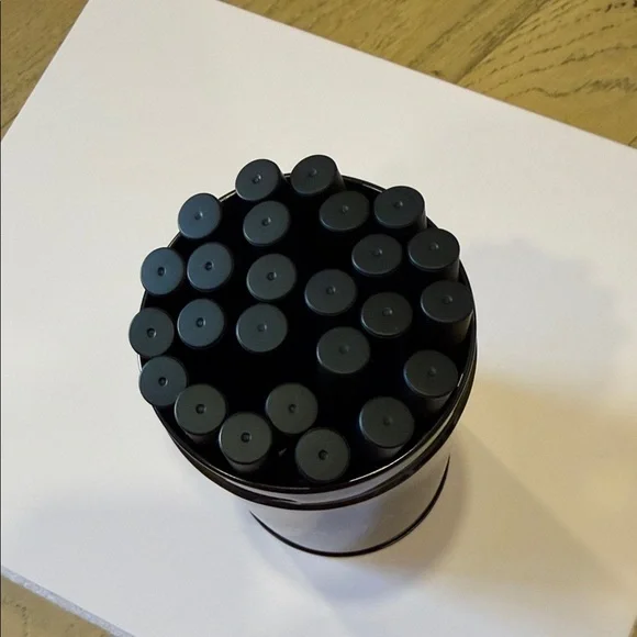 Anastasia Beverly Hills Glidr Eyeshadow Stick - Picture 2 of 3